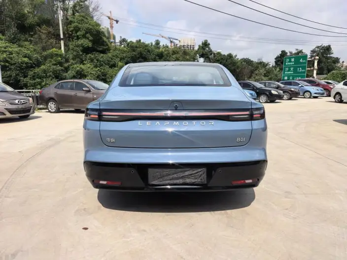 Leapmotor B01 2025 Model 160kW Smart Driving Edition – фото 6