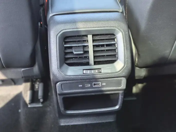Volkswagen Tharu 2022 Model 280TSI 2WD Deluxe Edition – фото 8