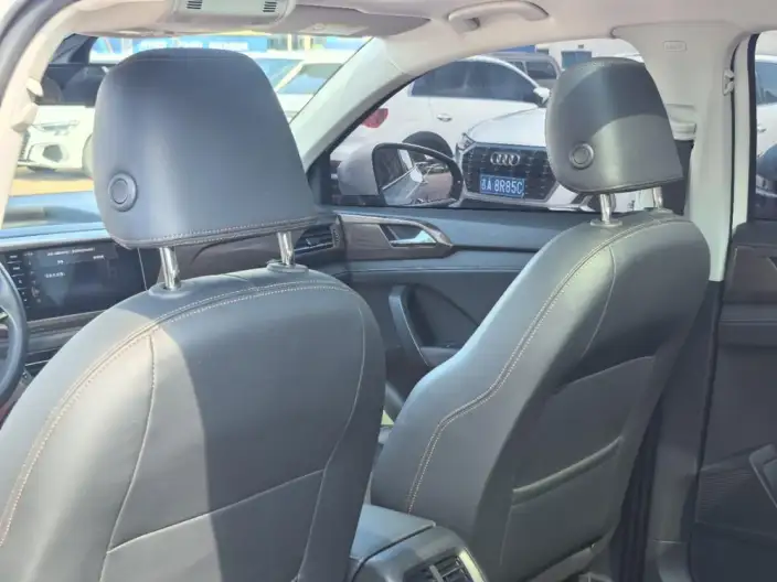 Volkswagen Tharu 2022 Model 280TSI 2WD Deluxe Edition – фото 9