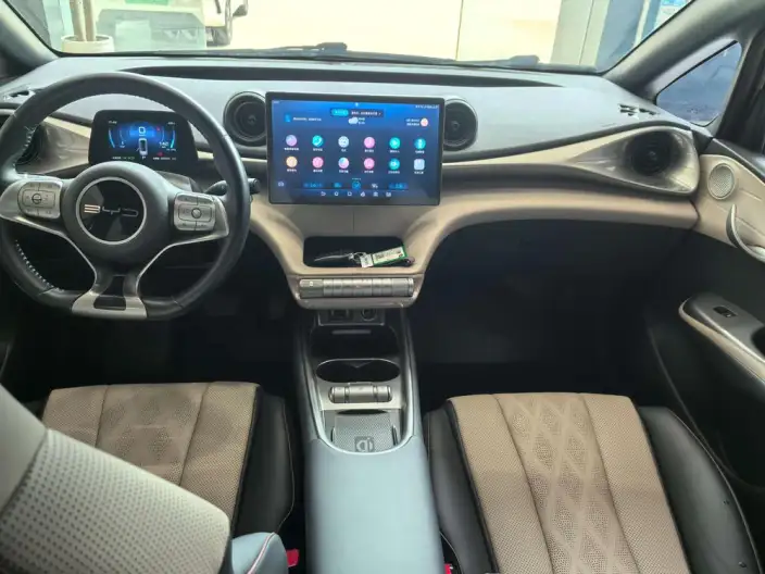 BYD Dolphin 2023 Model Fashion Edition – фото 9