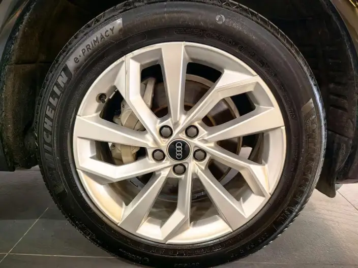 Audi Q5L 2022 Model Facelift 40T Luxury Dynamic Model – фото 6