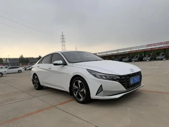 Hyundai Ioniq 2023 Model 1.5L CVT GLX Elite Edition – фото 3