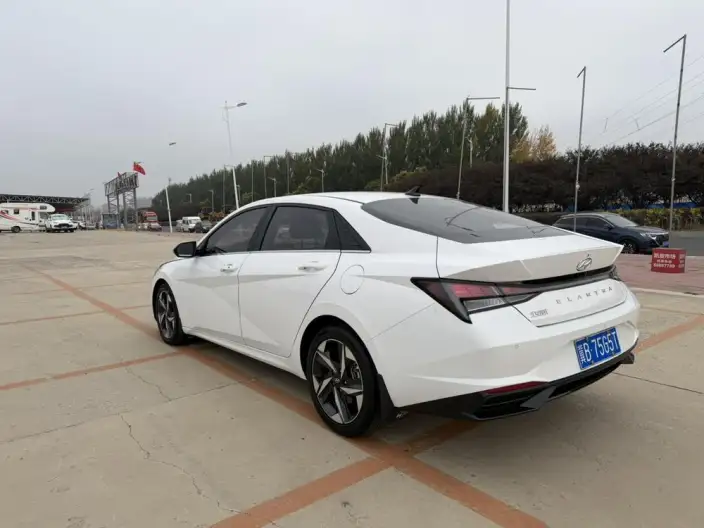 Hyundai Ioniq 2023 Model 1.5L CVT GLX Elite Edition – фото 4