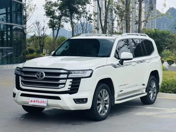 Land Cruiser (import 2024 Model 3.3T Automatic 4WD 7 seat Parallel Imported – фото 1