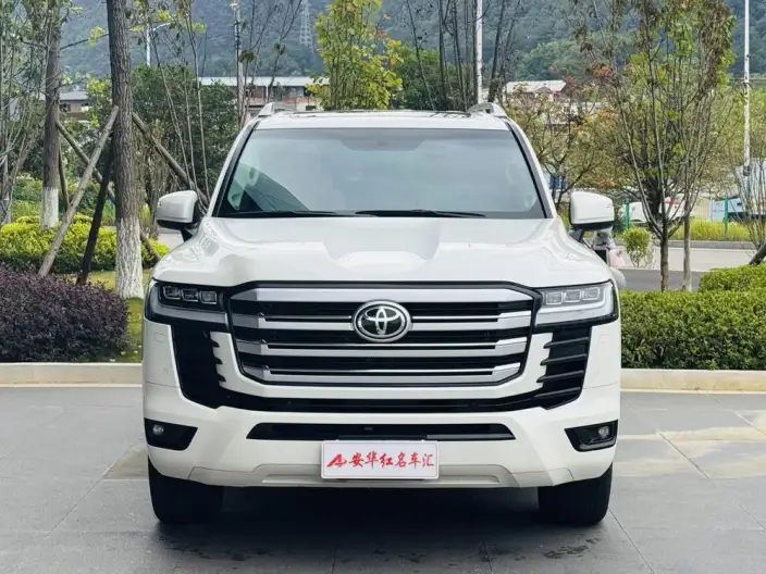 Land Cruiser (import 2024 Model 3.3T Automatic 4WD 7 seat Parallel Imported – фото 2