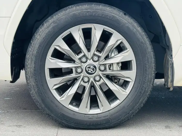 Land Cruiser (import 2024 Model 3.3T Automatic 4WD 7 seat Parallel Imported – фото 5