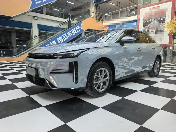 Geely Galaxy L6 2025 Model 1.5 EM-i DHT 60KM Voyage Edition – фото 1