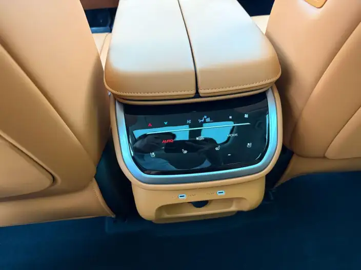 Wey Blue Mountain 2026 Model Smart Advanced version 4WD Max – фото 7