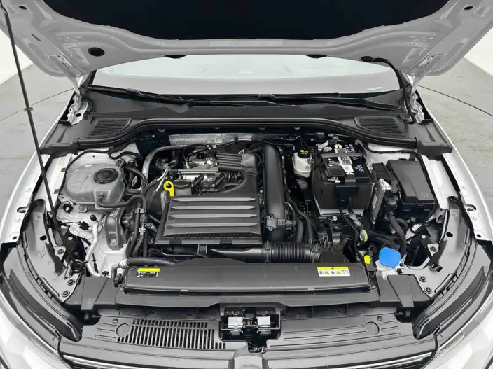 Volkswagen Golf 2023 Model Facelift 280TSI DSG R-Line – фото 7