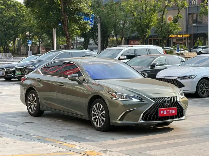 Lexus ES 2022 Model 200 Superior Edition – фото 3