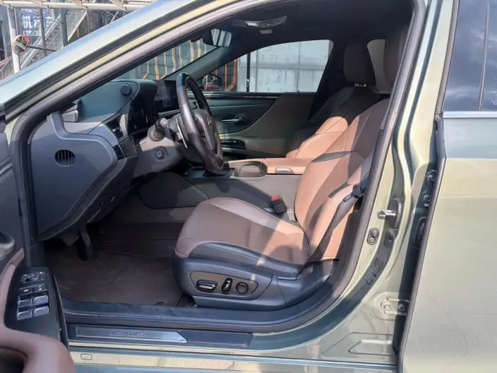 Lexus ES 2022 Model 200 Superior Edition – фото 8
