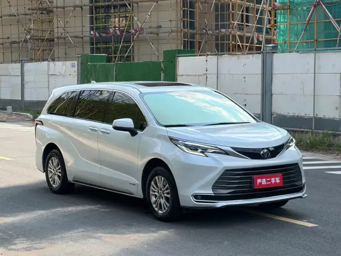 Toyota Sienna 2021 Model 2.5L Hybrid Supreme Edition – фото 3