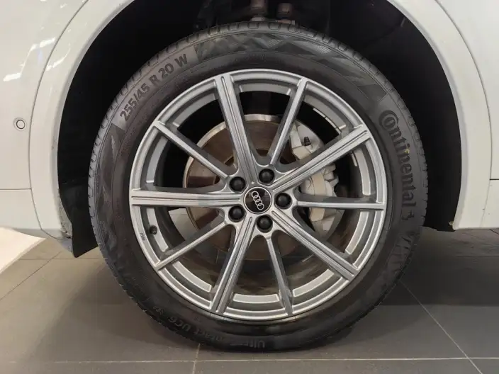 Audi Q5L 2023 Model 45T Luxury Dynamic Model – фото 6