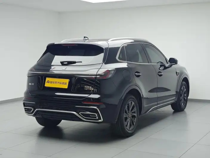 Hongqi HS5 2023 Model 2.0T Flag Xiang Pro Edition – фото 7