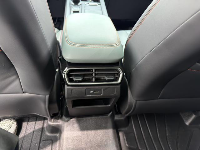 Geely Boyue 2024 1.5TD Dragon Edition – фото 15