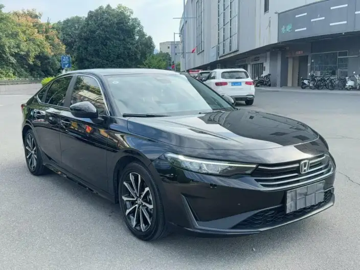 Model Ge 2025 Model 240TURBO CVT Technology Edition – фото 3