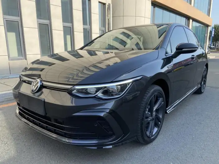 Volkswagen Golf 2023 Model 280TSI DSG R-Line Lite – фото 1