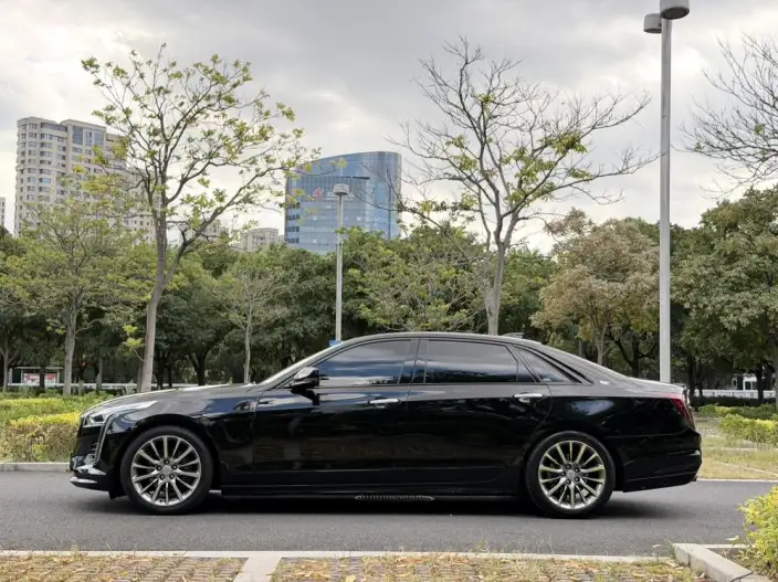 Cadillac CT6 2022 Model 28T Noble Model – фото 3