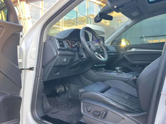 Audi Q5L 2022 Model 45T Luxury Dynamic Model – фото 9