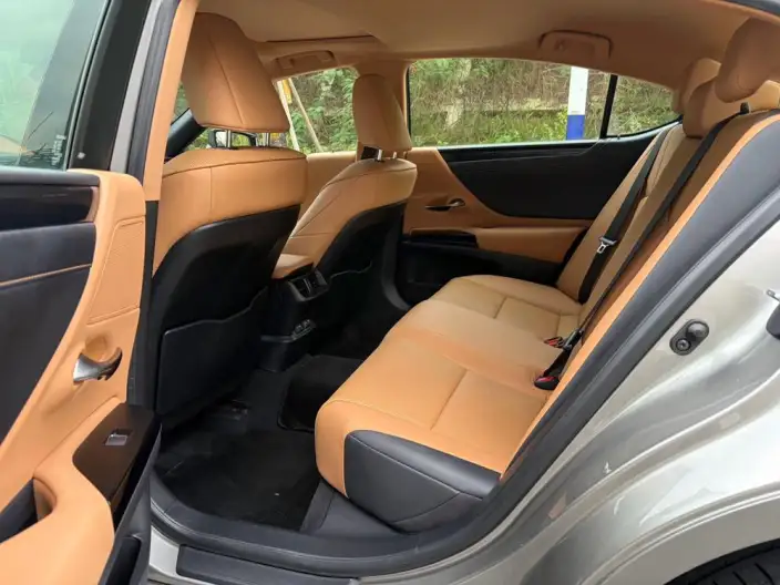 Lexus ES 2022 Model 200 Superior Edition – фото 9