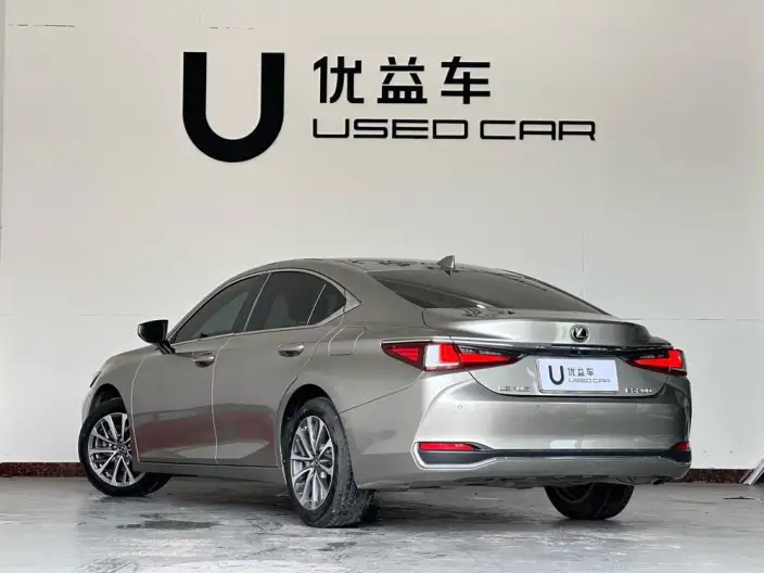 Lexus ES 2021 Model 200 Superior Edition – фото 4