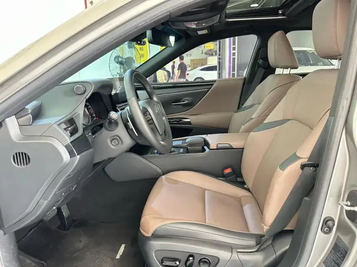 Lexus ES 2021 Model 200 Superior Edition – фото 8