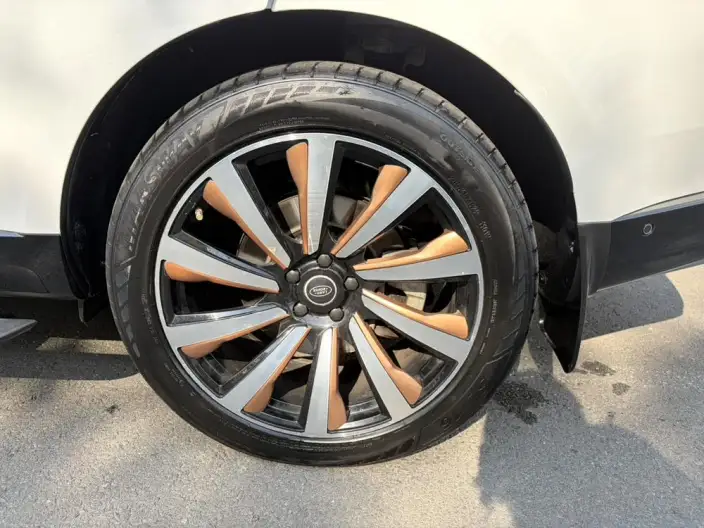 Range Rover 2023 Model 3.0 L6 400PS Shengshi VII seat Extended Edition – фото 7
