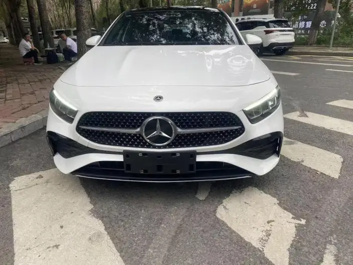 Mercedes-Benz A-class 2023 Model A 180 L Sports sedan – фото 2