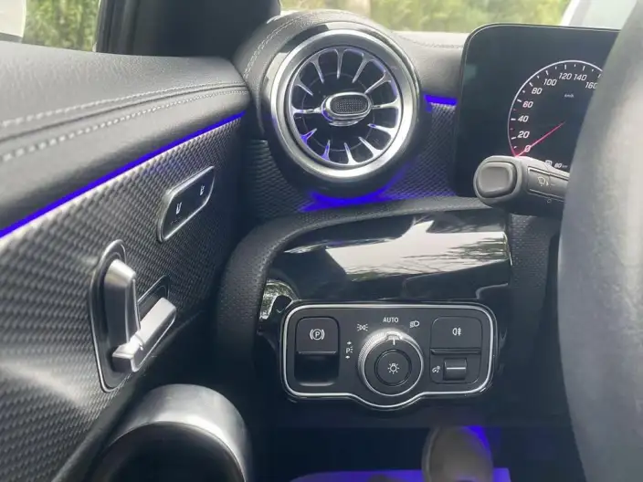 Mercedes-Benz A-class 2023 Model A 180 L Sports sedan – фото 10