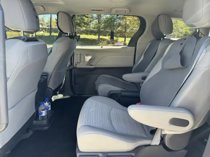 Toyota Sienna 2026 Model Hybrid 2.5L Comfort Edition – фото 9