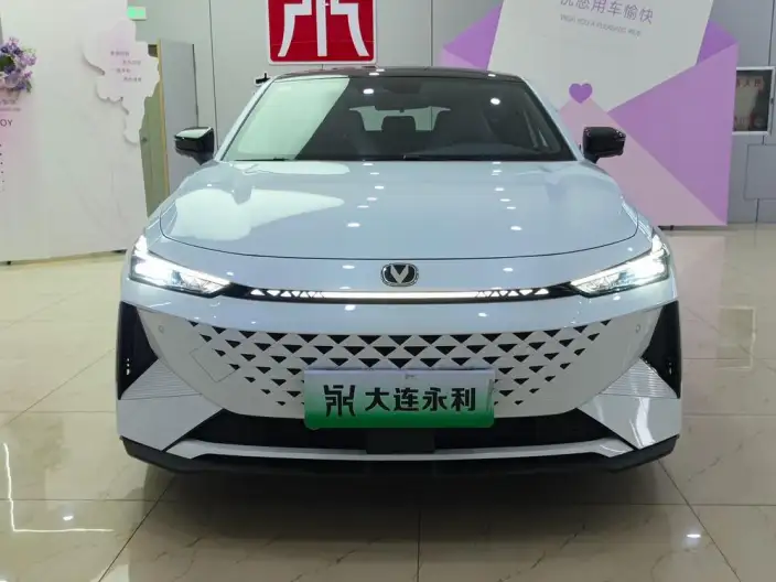 Changan UNI-V iDD 2024 Model Blue whale Smart power iDD 136km Smart Prestige Model – фото 2