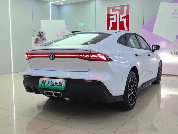 Changan UNI-V iDD 2024 Model Blue whale Smart power iDD 136km Smart Prestige Model – фото 7