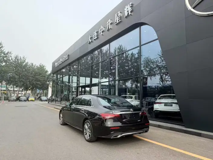 Mercedes-Benz E-Class 2023 Model E 260 L 4MATIC Sports sedan – фото 3