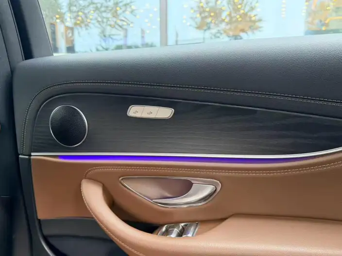 Mercedes-Benz E-Class 2023 Model E 260 L 4MATIC Sports sedan – фото 7