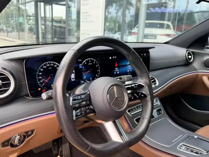 Mercedes-Benz E-Class 2023 Model E 260 L 4MATIC Sports sedan – фото 10