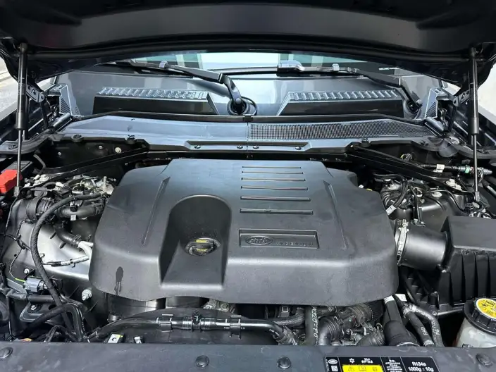 Land Rover Defender 2024 Model 110 3.0T P400 X-Dynamic HSE – фото 6