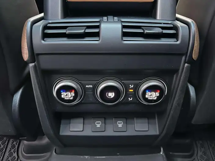 Land Rover Defender 2024 Model 110 3.0T P400 X-Dynamic HSE – фото 7