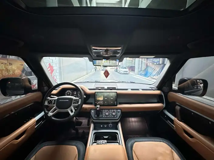 Land Rover Defender 2024 Model 110 3.0T P400 X-Dynamic HSE – фото 9