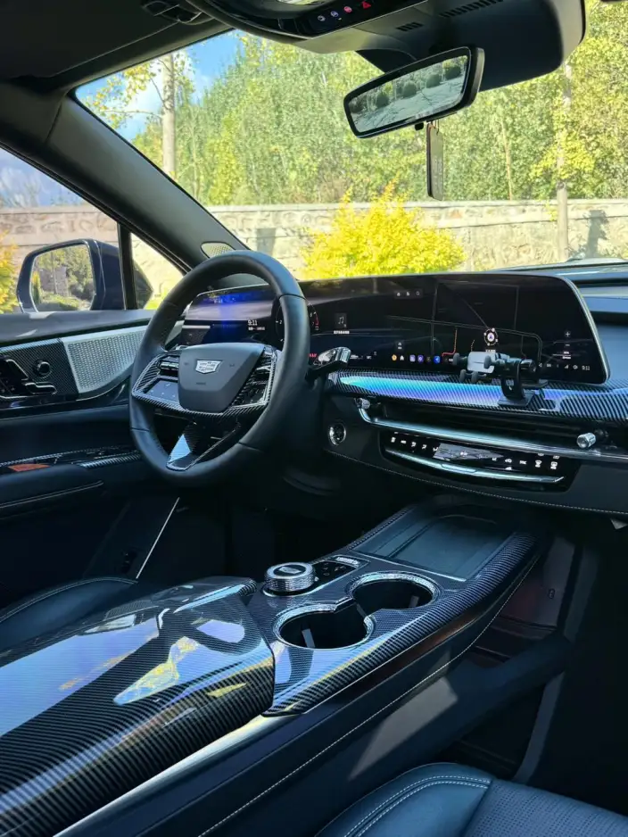 Cadillac XT5 2025 Model 28T 4WD Noble Model – фото 9