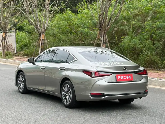 Lexus ES 2022 Model 200 Superior Edition – фото 4