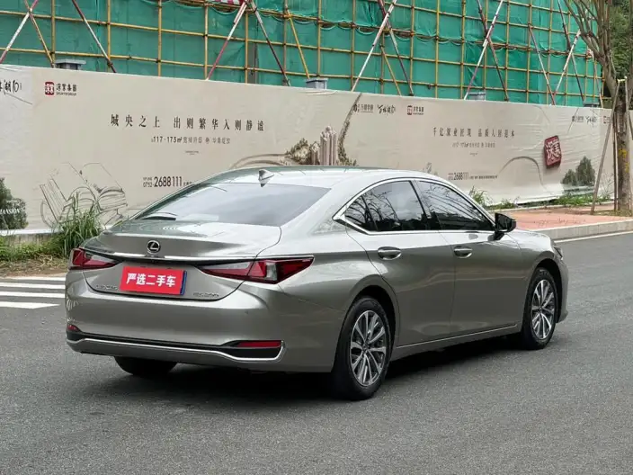 Lexus ES 2022 Model 200 Superior Edition – фото 6