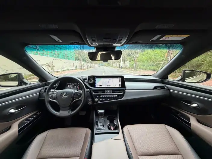 Lexus ES 2022 Model 200 Superior Edition – фото 7