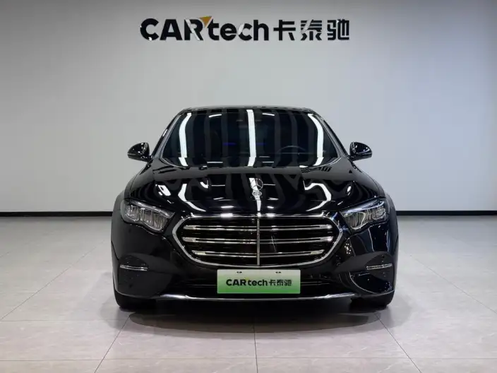 Mercedes-Benz E-Class PHEV 2024 Model E 350 e L sedan – фото 2