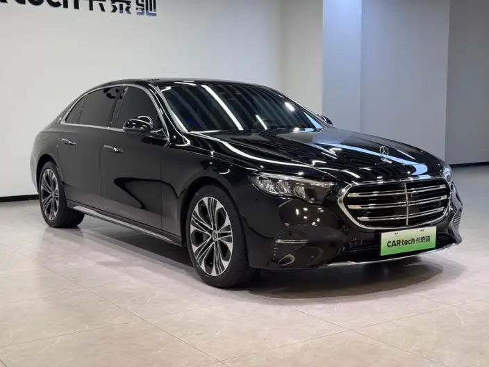 Mercedes-Benz E-Class PHEV 2024 Model E 350 e L sedan – фото 3