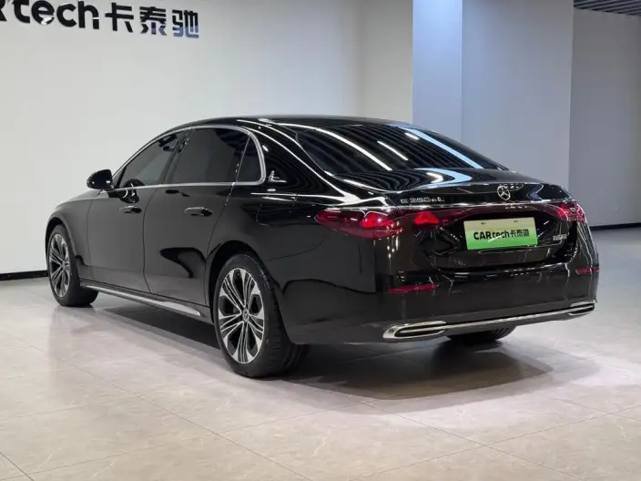 Mercedes-Benz E-Class PHEV 2024 Model E 350 e L sedan – фото 5