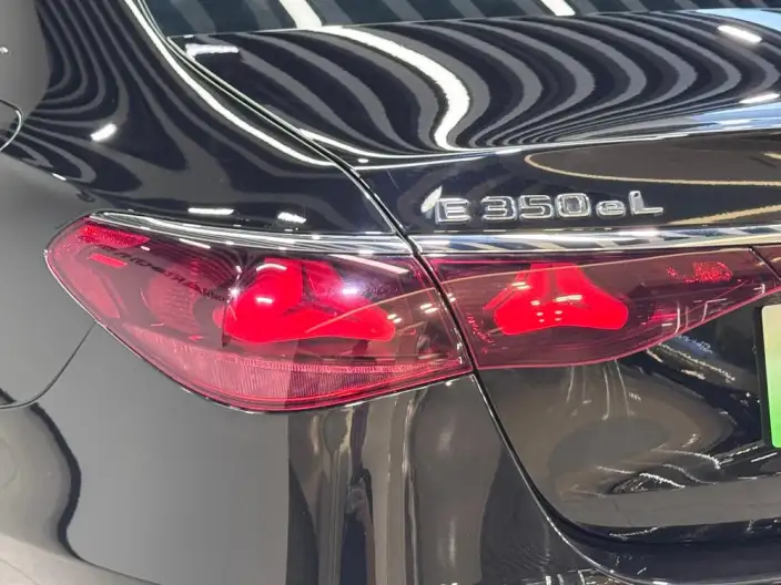 Mercedes-Benz E-Class PHEV 2024 Model E 350 e L sedan – фото 10