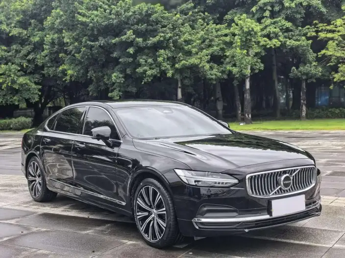 Volvo S90 2024 Model B5 Smart Range Deluxe Edition – фото 3
