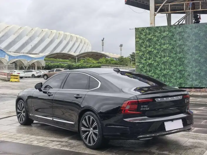 Volvo S90 2024 Model B5 Smart Range Deluxe Edition – фото 5