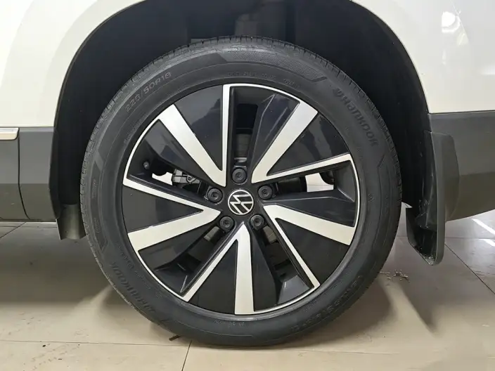 Volkswagen Tharu 2024 Model 300TSI 2WD Moonlight Edition – фото 9