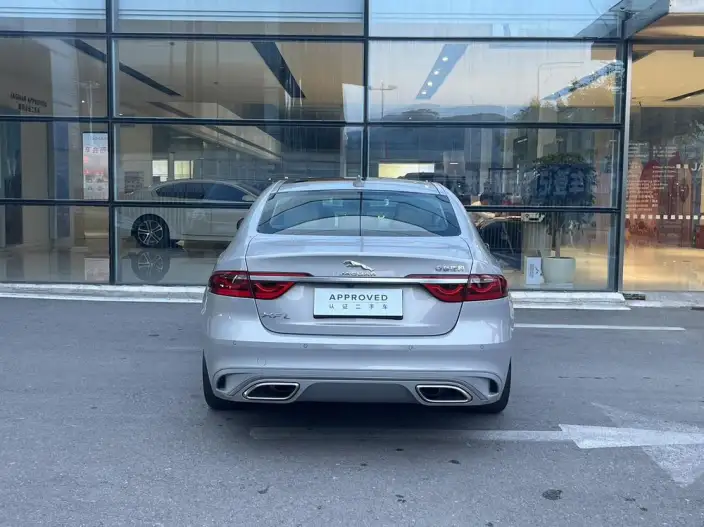 Jaguar XFL 2025 Model 2.0T P250 2WD Exclusive Deluxe Edition – фото 5